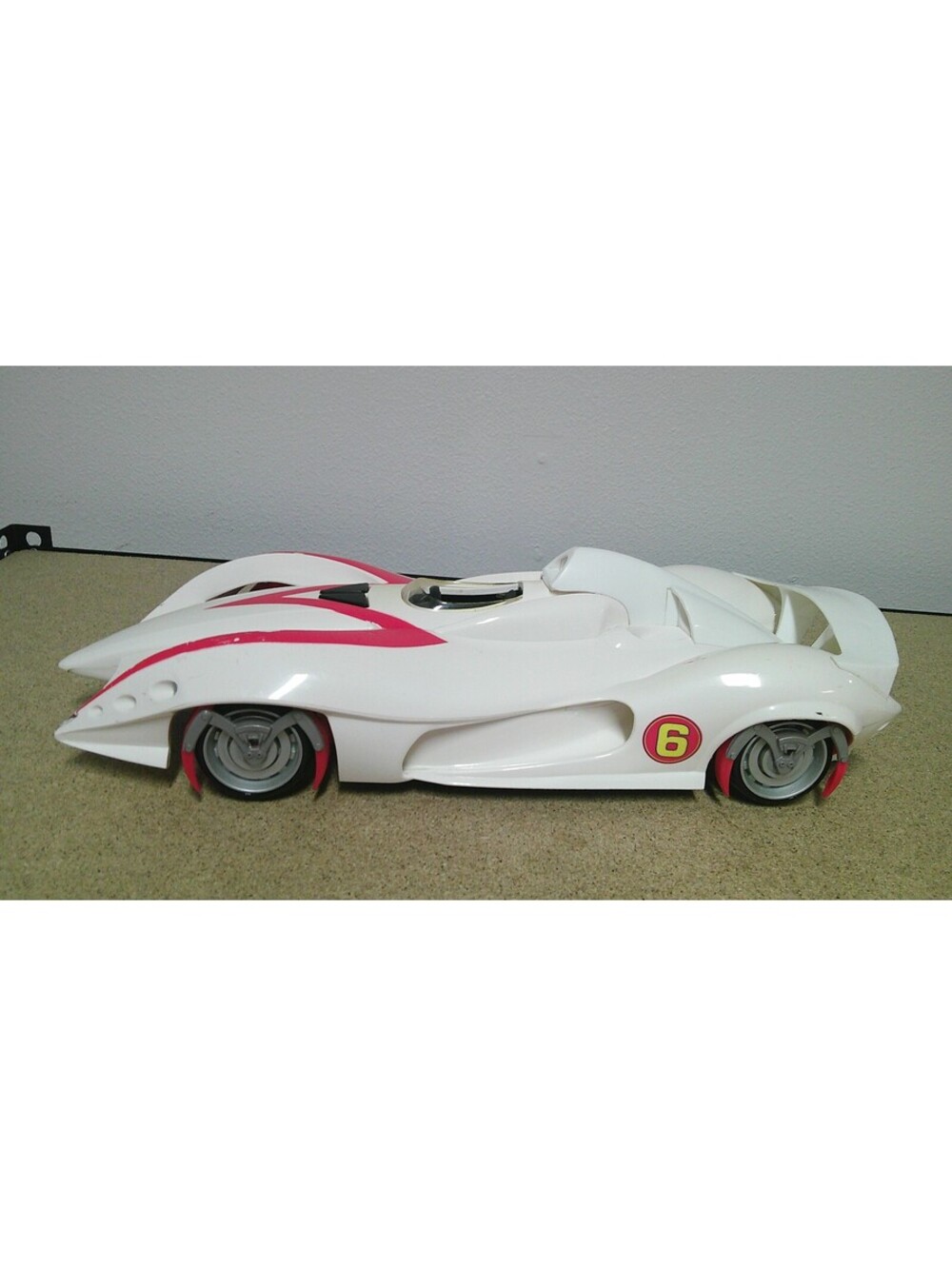 2008 Mattel Hotwheels Friction Motor Plastic Mach 5 Race car 7"